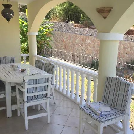 Penny Villa *